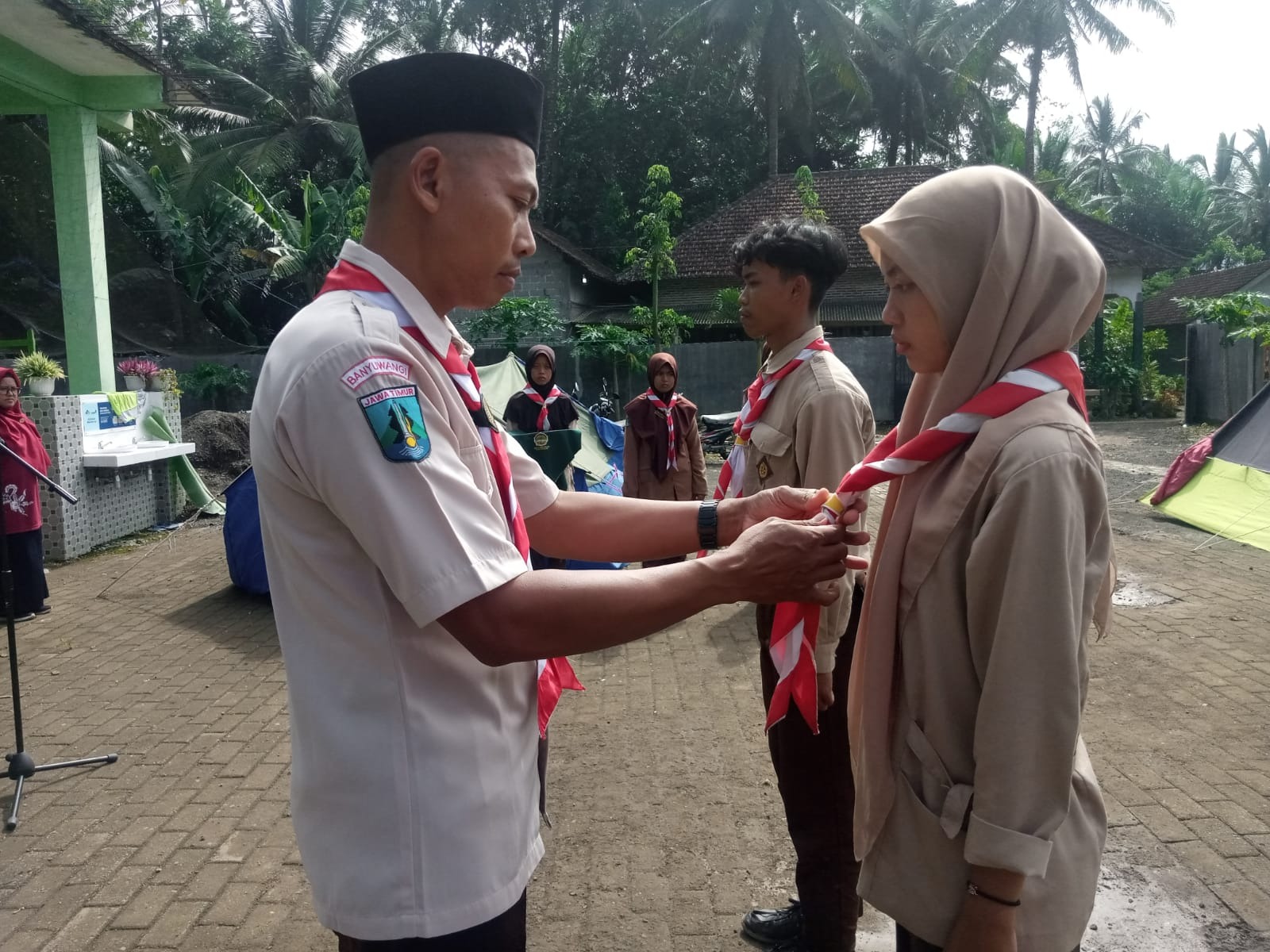 Penyematan Tanda Penegak